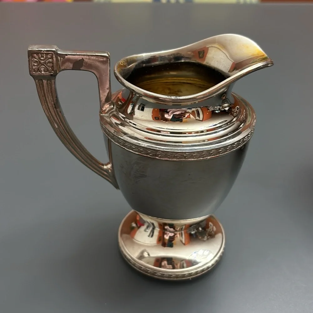 Vintage silverplated? creamer & sugar bowl set “Universal” made in USA art deco